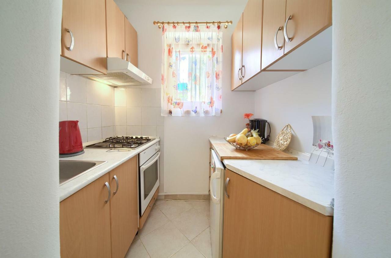 Ferienwohnung Hrast Krk Town Exterior foto